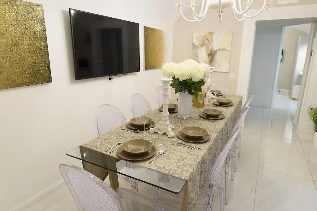 Apartment Gran Maison Toledo Naples Italy