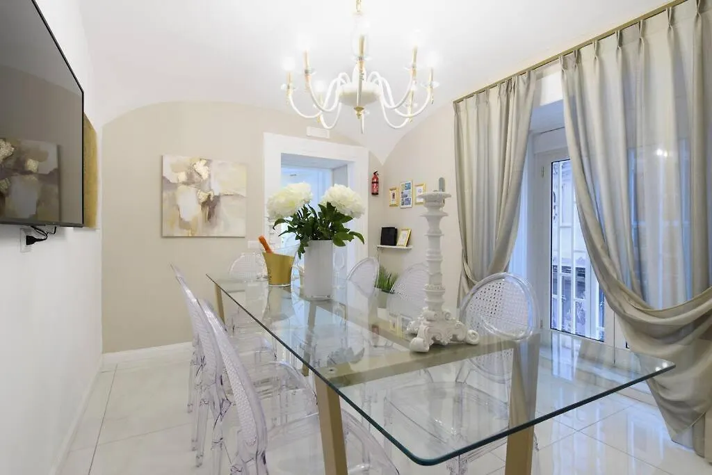Apartment Gran Maison Toledo Naples Italy